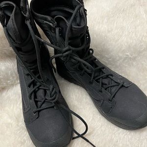 New Danner Tackyon boots mens 8 womens 9-10